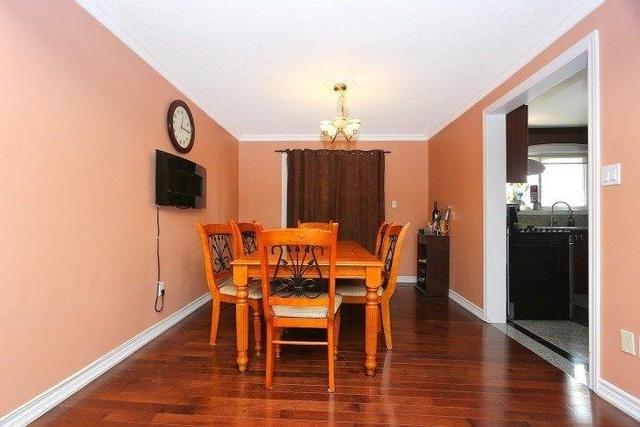 87 Brookland Dr, House detached with 4 bedrooms, 4 bathrooms and 4 parking in Brampton ON | Image 2