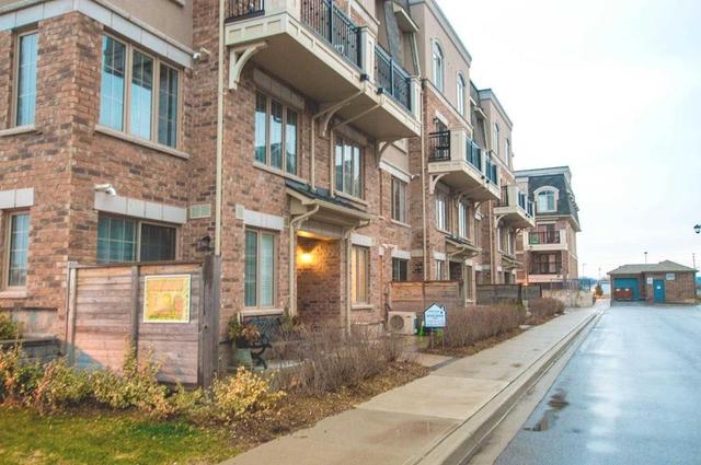 106 - 2441 Greenwich Dr, Townhouse with 2 bedrooms, 2 bathrooms and 2 parking in Oakville ON | Image 2