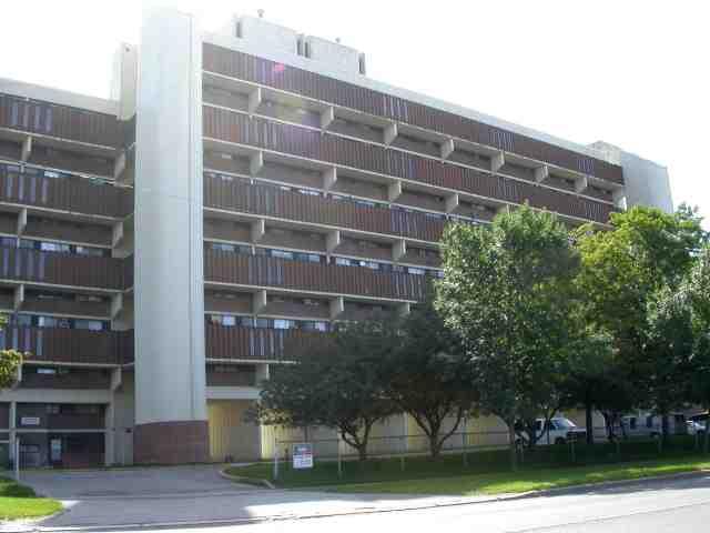 724 - 4645 Jane St, Condo with 2 bedrooms, 1 bathrooms and 1 parking in Toronto ON | Image 1