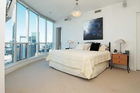 lph05 - 8 York St, Condo with 2 bedrooms, 3 bathrooms and 1 parking in Toronto ON | Image 7