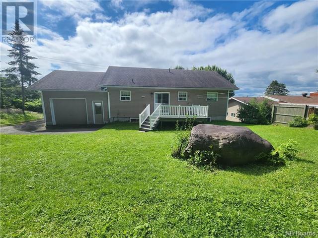 233 Bellevue Street, House detached with 3 bedrooms, 2 bathrooms and null parking in Edmundston NB | Image 41