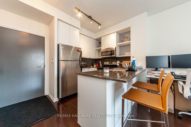 1516 - 35 Hayden St, Condo with 1 bedrooms, 1 bathrooms and 0 parking in Toronto ON | Image 6