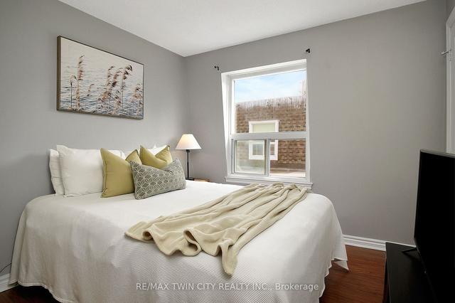 h - 766 Walter St, Townhouse with 3 bedrooms, 1 bathrooms and 1 parking in Cambridge ON | Image 7