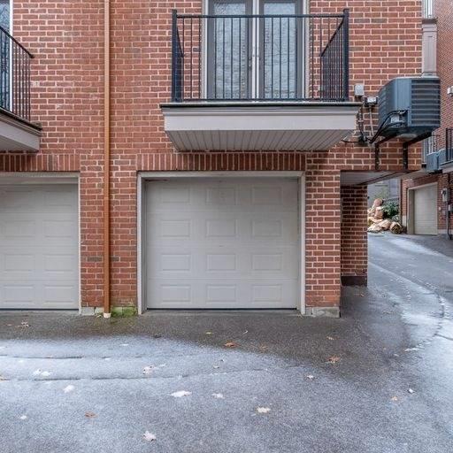 4a Scarborough Rd, Townhouse with 4 bedrooms, 3 bathrooms and 2 parking in Toronto ON | Image 19