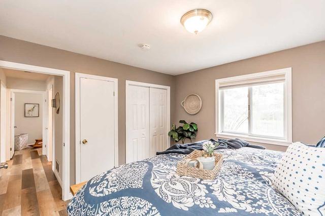 111 Mccague St, House detached with 2 bedrooms, 2 bathrooms and 7 parking in Wasaga Beach ON | Image 9