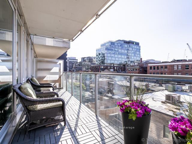 606 - 75 Portland St, Condo with 2 bedrooms, 2 bathrooms and 1 parking in Toronto ON | Image 5
