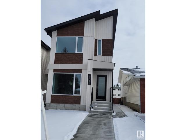 9231 150 St Nw, House detached with 3 bedrooms, 2 bathrooms and null parking in Edmonton AB | Image 2