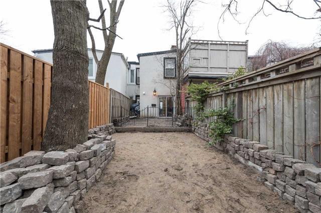 25 Belmont St, House attached with 2 bedrooms, 2 bathrooms and 1 parking in Toronto ON | Image 19