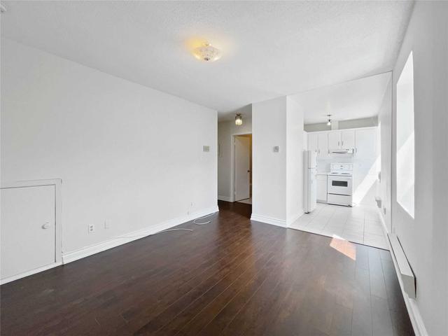 unit 1 - 946 Bloor St W, House detached with 2 bedrooms, 1 bathrooms and 0 parking in Toronto ON | Image 1