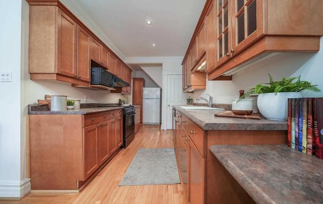 156 St Clements Ave, House detached with 4 bedrooms, 2 bathrooms and 2 parking in Toronto ON | Image 9