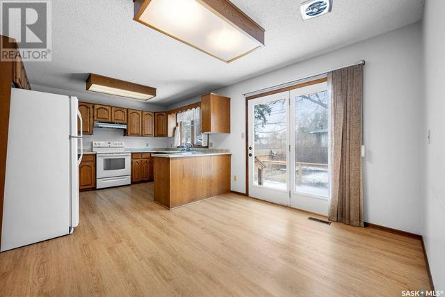 616 Shannon Road, House detached with 3 bedrooms, 2 bathrooms and null parking in Regina SK | Image 6