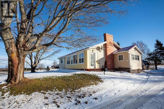 10183 Trans Canada Highway, House detached with 3 bedrooms, 2 bathrooms and null parking in Hazelbrook PE | Image 40
