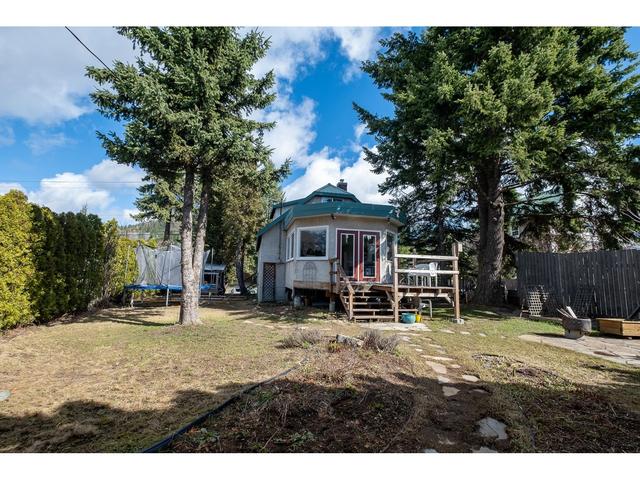 2111 Second Avenue, House detached with 3 bedrooms, 2 bathrooms and null parking in Rossland BC | Image 67