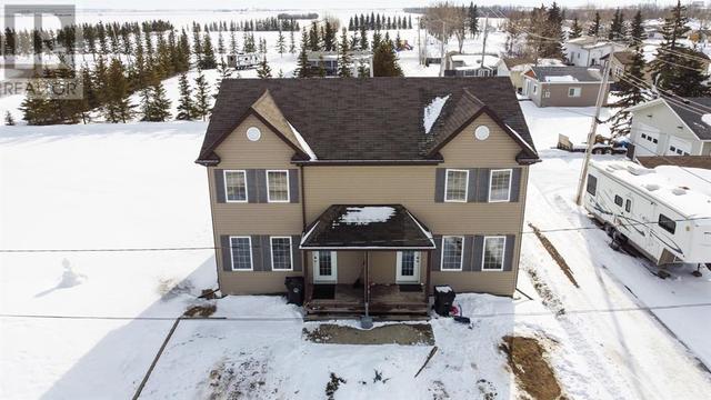 303 1st Ave Se, House semidetached with 3 bedrooms, 1 bathrooms and 3 parking in Falher AB | Image 1