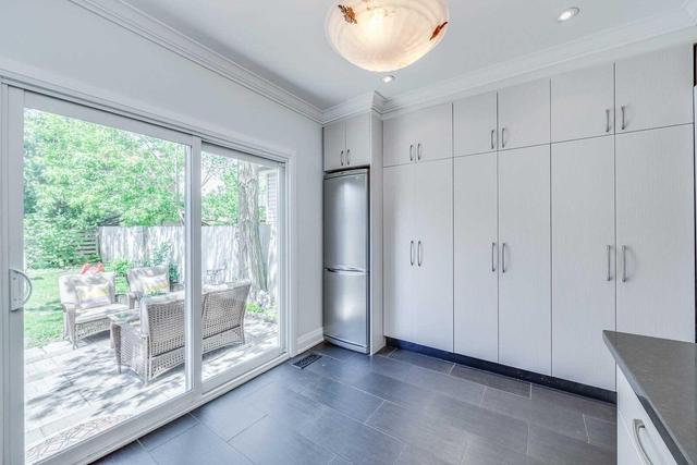 1318 Woodbine Ave, House detached with 2 bedrooms, 1 bathrooms and 1 parking in Toronto ON | Image 8