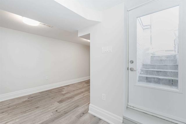 bsmt - 2 Parr St, House attached with 2 bedrooms, 1 bathrooms and 0 parking in Toronto ON | Image 30
