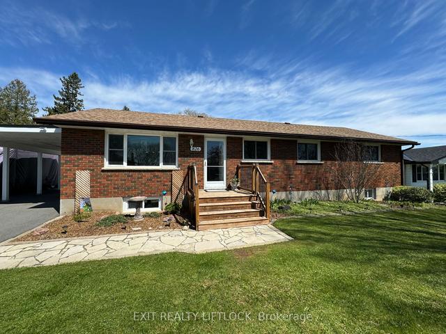 826 Stewart Dr, House detached with 3 bedrooms, 2 bathrooms and 11 parking in Peterborough ON | Image 23