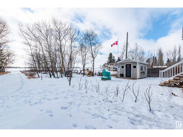 109 Thompson St, House detached with 4 bedrooms, 2 bathrooms and null parking in Camrose County AB | Image 44