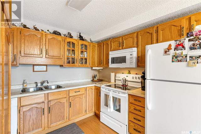 106 - 42 27th Street E, Condo with 2 bedrooms, 1 bathrooms and null parking in Prince Albert SK | Image 12