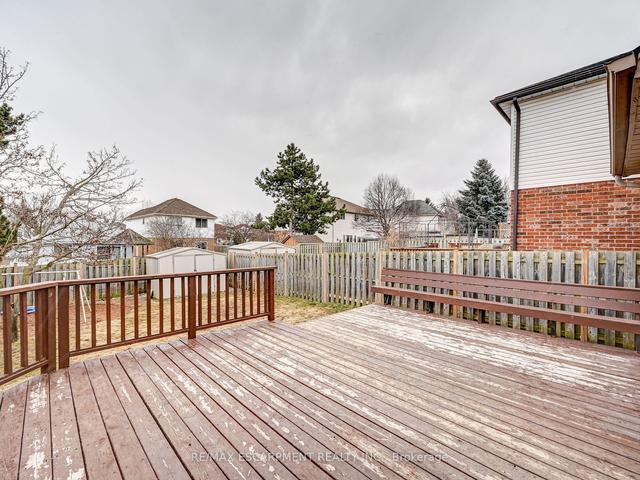 216 Pastern Tr, House detached with 3 bedrooms, 3 bathrooms and 3 parking in Waterloo ON | Image 31
