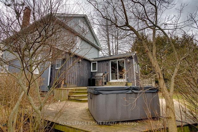 236 Walton St, House detached with 3 bedrooms, 2 bathrooms and 4 parking in Cobourg ON | Image 34