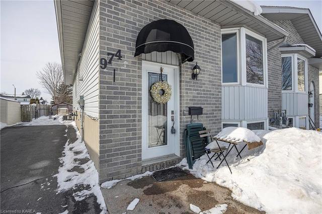974 Uxbridge Crescent, House semidetached with 4 bedrooms, 2 bathrooms and 2 parking in Kingston ON | Image 4
