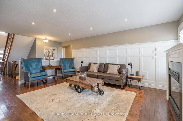 14 Wildflower Crt, House detached with 2 bedrooms, 4 bathrooms and 4 parking in Barrie ON | Image 28