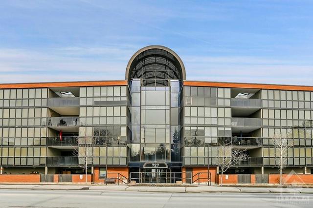 502 - 727 Richmond Road, Condo with 2 bedrooms, 2 bathrooms and 1 parking in Ottawa ON | Image 1