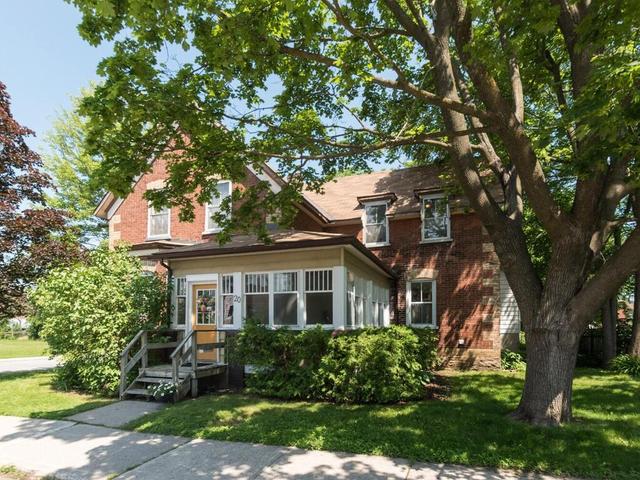 20 Gladstone Avenue, House detached with 4 bedrooms, 3 bathrooms and 2 parking in Smiths Falls ON | Card Image