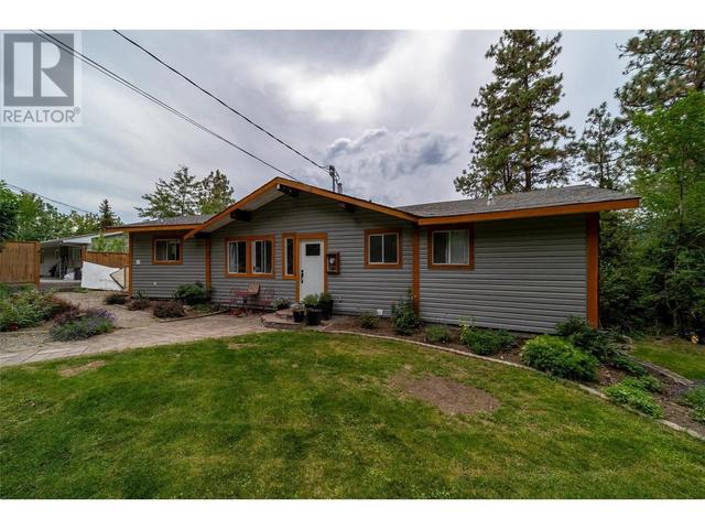 17130 Coral Beach Road, House detached with 3 bedrooms, 2 bathrooms and 3 parking in Lake Country BC | Image 9