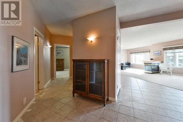 2281 Sirocco Drive Sw, House detached with 3 bedrooms, 2 bathrooms and 4 parking in Calgary AB | Image 48