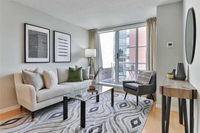 1103 - 330 Adelaide St E, Condo with 1 bedrooms, 1 bathrooms and 1 parking in Toronto ON | Image 6