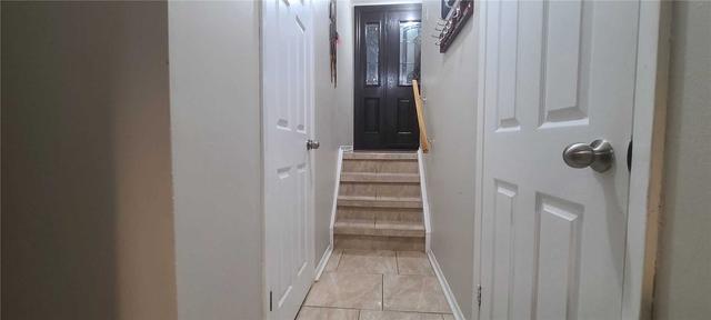 61 - 400 Bloor St, Townhouse with 3 bedrooms, 2 bathrooms and 2 parking in Mississauga ON | Image 16