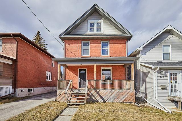 136 Adelaide Ave E, House detached with 5 bedrooms, 2 bathrooms and 3 parking in Oshawa ON | Image 1