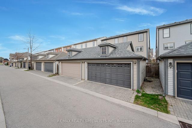 239 Littlewood Dr, House semidetached with 3 bedrooms, 3 bathrooms and 2 parking in Oakville ON | Image 35