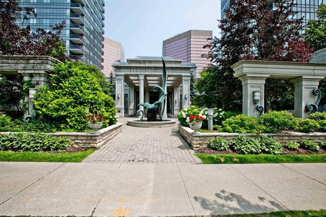 305 - 15 Greenview Ave, Condo with 2 bedrooms, 2 bathrooms and 1 parking in Toronto ON | Image 5