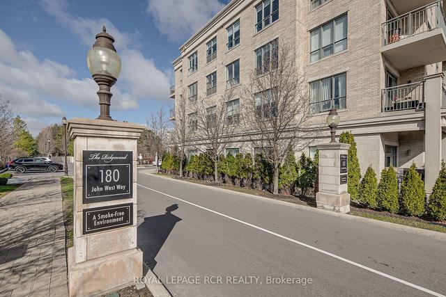 129 - 180 John West Way, Condo with 1 bedrooms, 1 bathrooms and 1 parking in Aurora ON | Image 1