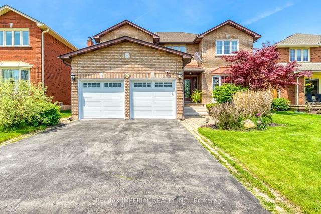 1511 Greenridge Circ, House detached with 4 bedrooms, 4 bathrooms and 4 parking in Oakville ON | Image 1