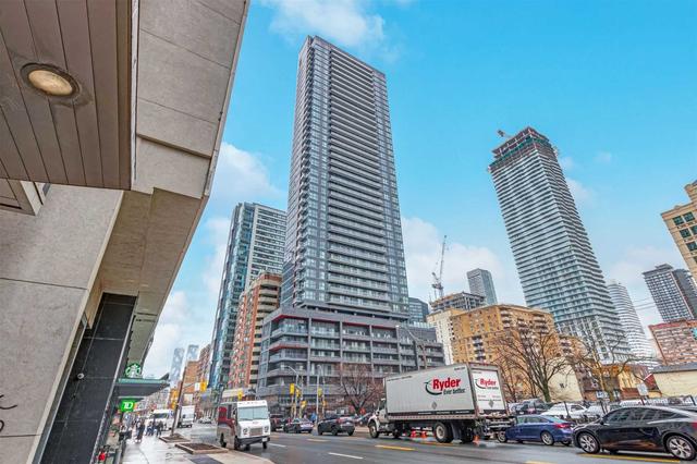 1705 - 159 Dundas St E, Condo with 2 bedrooms, 2 bathrooms and 0 parking in Toronto ON | Image 1