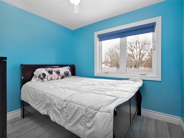 69 Genthorn Ave, House detached with 3 bedrooms, 2 bathrooms and 3 parking in Toronto ON | Image 6