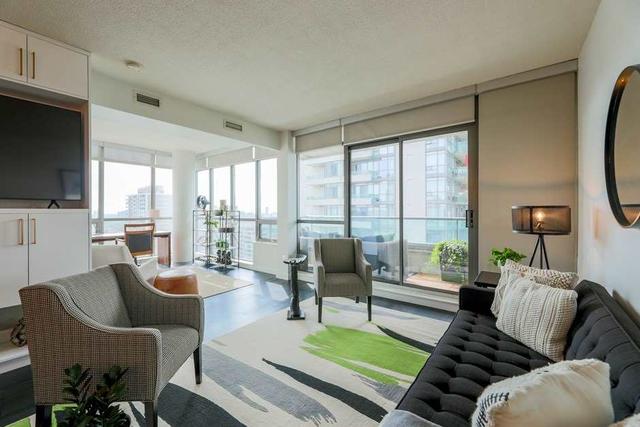 1706 - 285 Mutual St, Condo with 2 bedrooms, 1 bathrooms and 1 parking in Toronto ON | Image 14