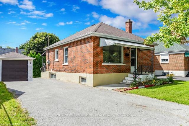 3 Lloyd Avenue, House detached with 3 bedrooms, 2 bathrooms and 4 parking in Peterborough ON | Image 1