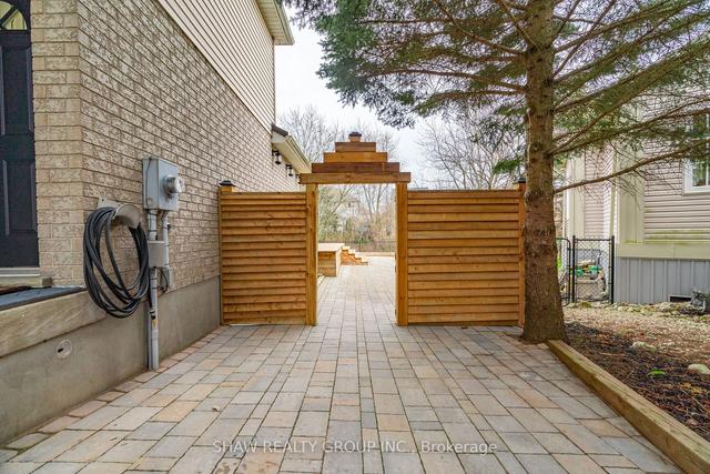 24 Gaw Cres, House detached with 3 bedrooms, 3 bathrooms and 6 parking in Guelph ON | Image 21