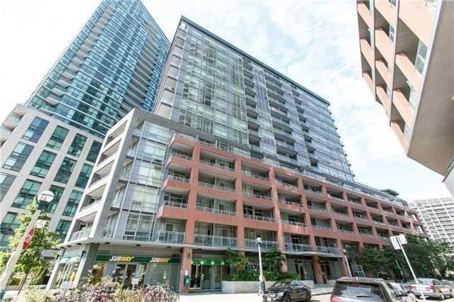 Th105 - 15 Bruyeres Mews, Townhouse with 1 bedrooms, 2 bathrooms and 1 parking in Toronto ON | Image 1