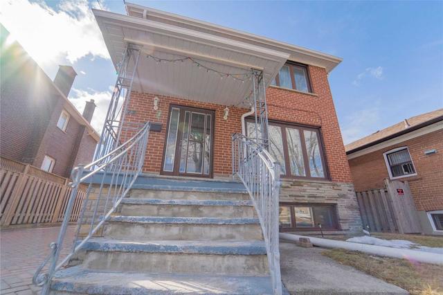 72 Macleod St, House detached with 3 bedrooms, 3 bathrooms and 7 parking in Toronto ON | Image 12