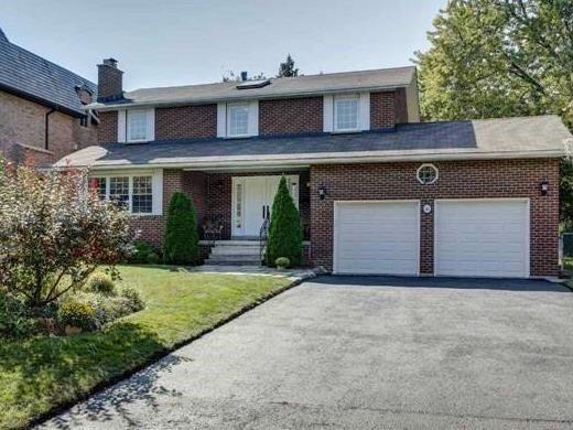 36 Lawnview Dr, House detached with 3 bedrooms, 4 bathrooms and 4 parking in Toronto ON | Image 1