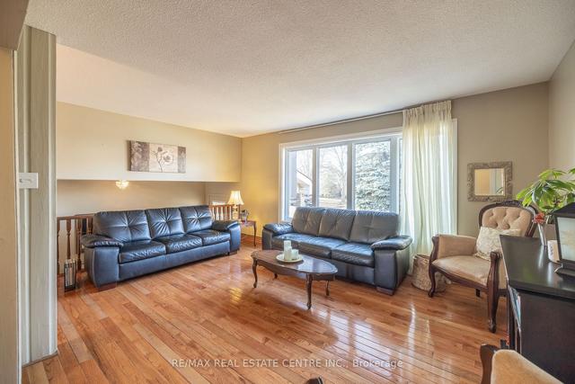 18 Northwood Cres, House detached with 3 bedrooms, 3 bathrooms and 6 parking in Guelph ON | Image 36