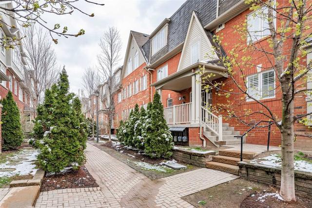 2 - 744 Neighbourhood Circ, Townhouse with 2 bedrooms, 2 bathrooms and 2 parking in Mississauga ON | Image 12