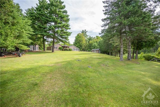 259 3 Mile Bay Road, House detached with 2 bedrooms, 2 bathrooms and 8 parking in Lanark Highlands ON | Image 16