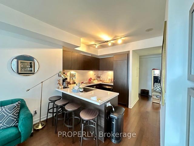 3401 - 21 Widmer St, Condo with 1 bedrooms, 2 bathrooms and 1 parking in Toronto ON | Image 12